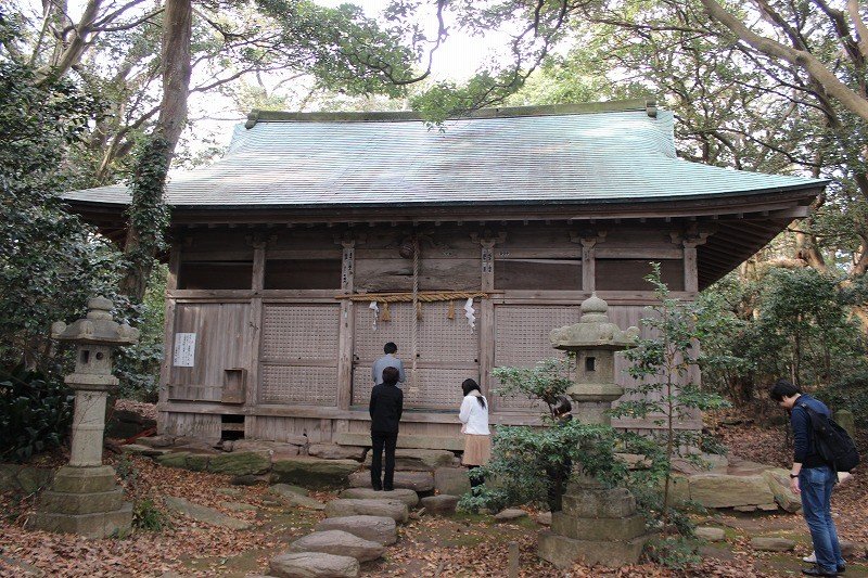 大湊神社の拝殿。この奥に本殿がある